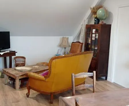 Privatif Etage Maison - 2 - 5 Couchages - Jardin *