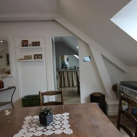 Privatif Etage Maison - 2 - 5 Couchages - Jardin Apartment *